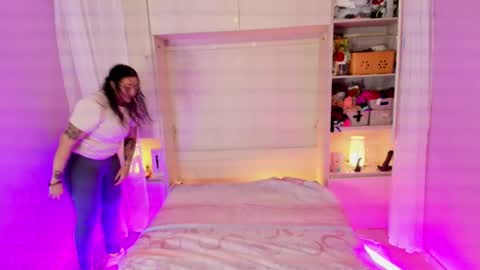 Snapshot of liiavega chatting on February 10, 11:46 am online show from February 10, 11:46 am
