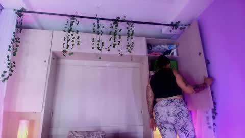 Snapshot of liiavega chatting on September 16, 11:40 am online show from September 16, 11:40 am