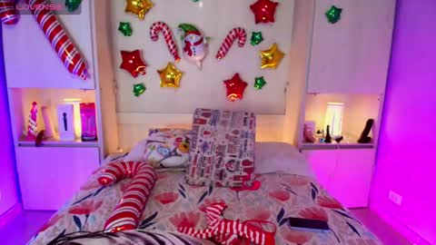 Snapshot of liiavega chatting on December 20, 11:43 am online show from December 20, 11:43 am