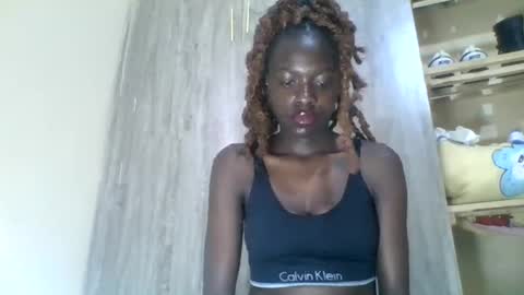 Snapshot of lil6041 chatting on October 20, 8:50 am lil6041 online show from October 20, 8:50 am