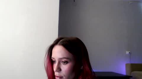 Snapshot of lil_reya chatting on March 3, 10:10 am INST Lil happines s online show from March 3, 10:10 am