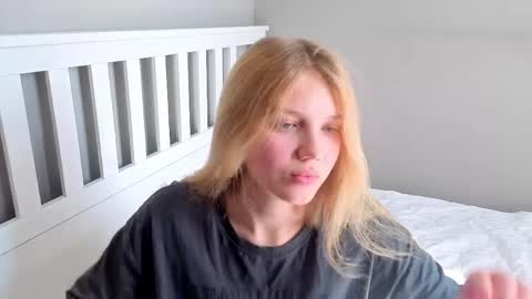 Emma online show from April 14, 8:36 am