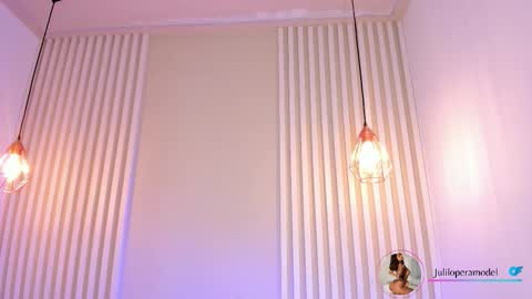 L I L A   online show from November 8, 3:55 am