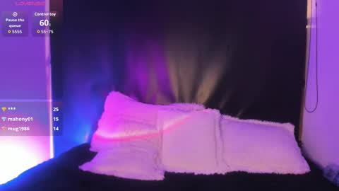 Snapshot of lila_cox chatting on October 1, 1:27 pm lila_cox online show from October 1, 1:27 pm