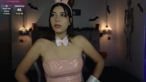 Snapshot of lila_min chatting on October 7, 2:21 pm lila_min online show from October 7, 2:21 pm