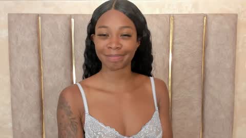 lila bailey  online show from February 4, 7:44 pm