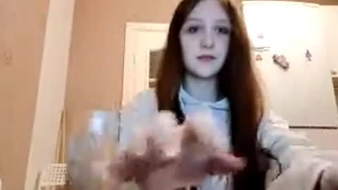 lilaheckenberg online show from March 3, 3:29 pm