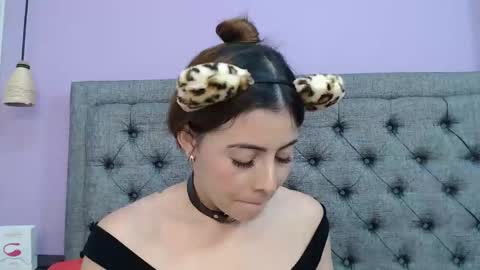 Lilasuni online show from October 30, 7:59 pm