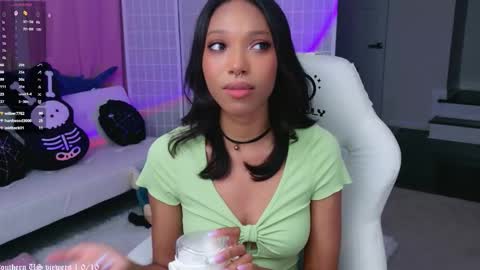 evie online show from November 15, 3:18 am