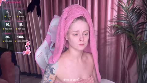Snapshot of lili_01 chatting on September 16, 7:11 pm Lili online show from September 16, 7:11 pm