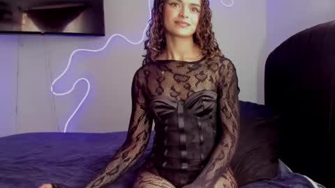 lili_evanss online show from June 4, 6:12 pm