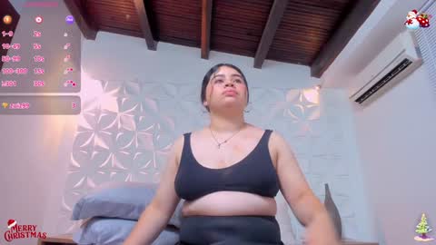 Snapshot of lili_mccormick chatting on December 6, 3:52 am SALOME online show from December 6, 3:52 am