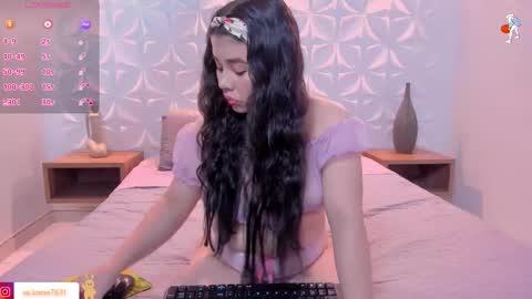 Snapshot of lili_mccormick chatting on September 25, 2:54 am SALOME online show from September 25, 2:54 am
