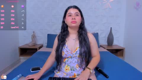 Snapshot of lili_mccormick chatting on January 24, 3:32 am SALOME online show from January 24, 3:32 am