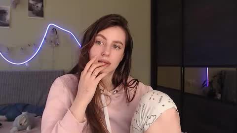 Lilu online show from September 16, 7:05 am