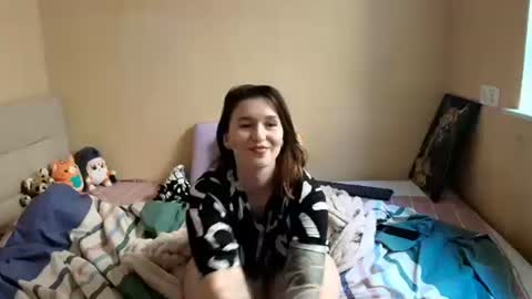 liliawoolf online show from October 12, 1:13 pm