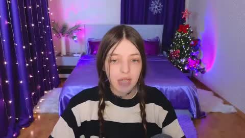 Snapshot of lilibakery chatting on December 21, 12:20 am Lili Bakery online show from December 21, 12:20 am