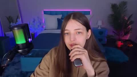 Lili Bakery online show from December 20, 6:06 am