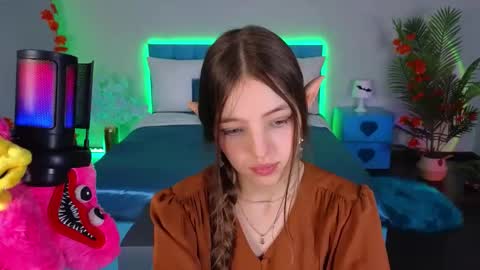 Lili Bakery online show from November 1, 3:43 am