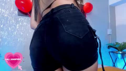 Lili Cooper online show from February 16, 3:37 am