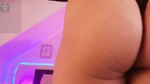 Lilith Savett online show from October 3, 12:32 pm