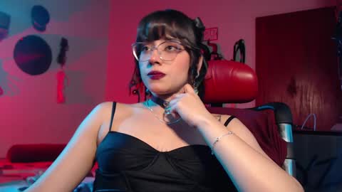 Molly online show from December 5, 2:20 am