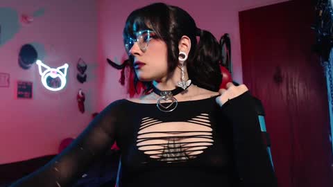 Molly online show from December 19, 2:34 am