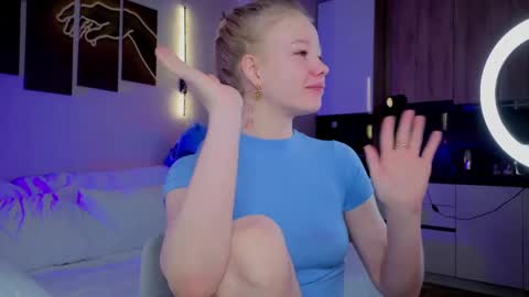 lililok101 online show from April 3, 1:47 am