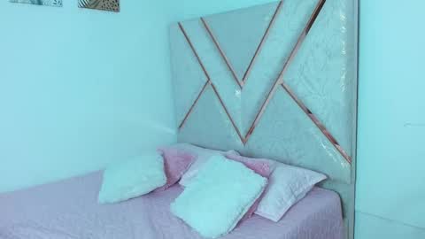 lili online show from September 13, 1:46 am