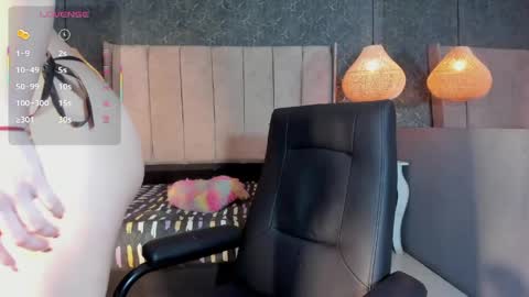 lilith_moonx online show from April 21, 5:25 am