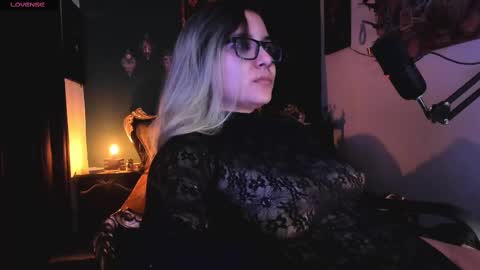 Snapshot of lilithmystic01 chatting on February 17, 1:22 pm lilithmystic01 online show from February 17, 1:22 pm
