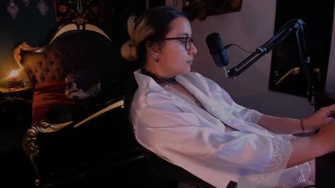 Snapshot of lilithmystic01 chatting on January 22, 4:44 pm lilithmystic01 online show from January 22, 4:44 pm