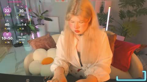 Snapshot of lilithnelson chatting on September 28, 6:13 pm LilithNelson online show from September 28, 6:13 pm