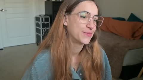 L online show from January 17, 4:04 pm