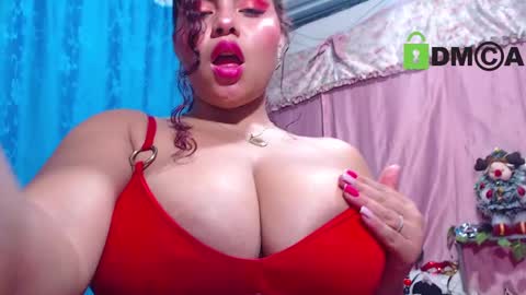 Snapshot of lilits_boobs chatting on December 24, 6:11 am liliana online show from December 24, 6:11 am