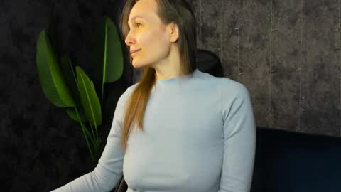 lillian_white1 online show from April 15, 1:06 am