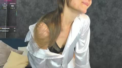 lillian_white1 online show from September 20, 11:58 pm
