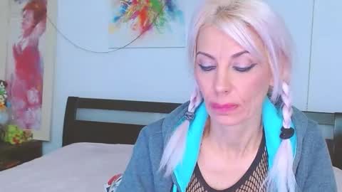 Lara online show from September 28, 3:13 am