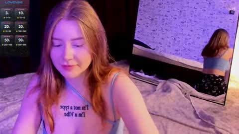 lillie_berry online show from November 9, 5:25 am