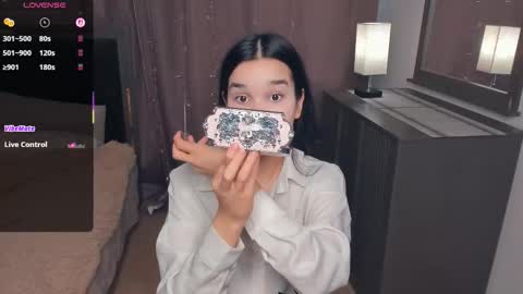 Celina Lillie online show from February 12, 8:05 am