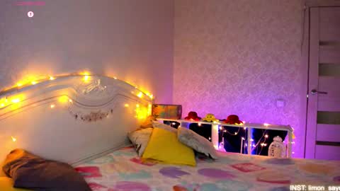 LilliMoore online show from February 25, 11:47 pm