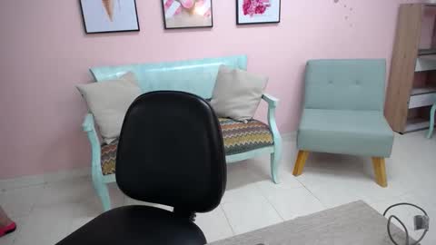 Lilly online show from February 20, 7:26 pm