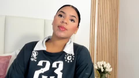 Lilly  online show from May 28, 3:48 am