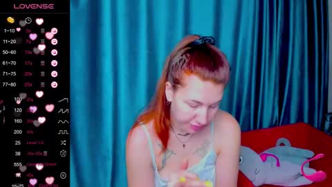 Snapshot of lillylover_ chatting on September 29, 3:00 am lillylover_ online show from September 29, 3:00 am