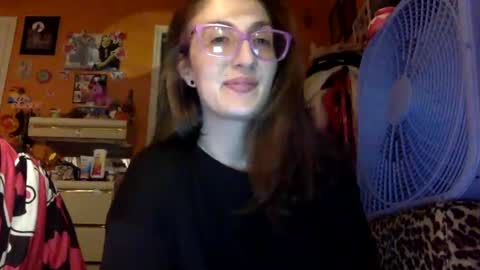 hi guys im back on here 3 online show from September 16, 1:13 am