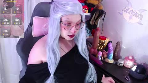 Lilo  online show from October 17, 1:47 pm