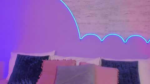 Snapshot of lilou_albrecht chatting on September 23, 12:03 pm Lilou online show from September 23, 12:03 pm