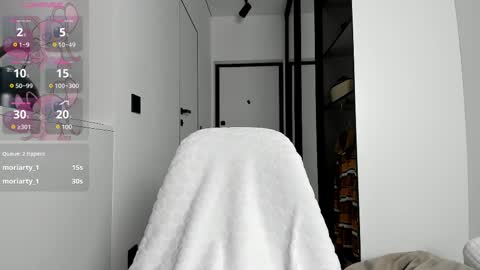 Snapshot of lily__love chatting on March 10, 8:34 pm LILY online show from March 10, 8:34 pm