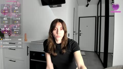 Snapshot of lily__love chatting on January 24, 10:21 am LILY online show from January 24, 10:21 am