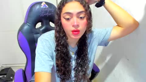 lily_anal_squirt online show from December 29, 8:04 pm